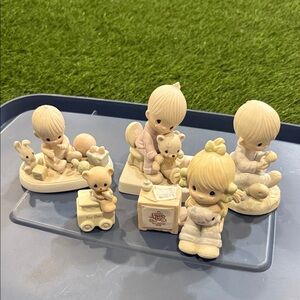 Vintage Precious Moments - Toddler/Baby Set of 5